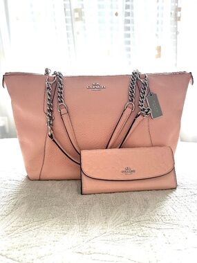 Coach Pebbled Leather Tote & Matching Wallet Set
